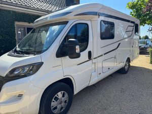 camper3.jpg  