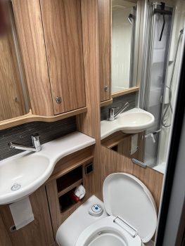 camper5.jpg  