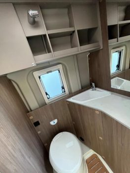 780607114_Fourgon CARADO CV600 Neuf_img_11.jpg &nbsp;