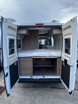 780607114_Fourgon CARADO CV600 Neuf_img_12.jpg &nbsp;