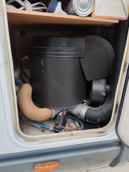 CHAUFFAGE CHAUFFE EAU TRUMA GAZ.jpg &nbsp;