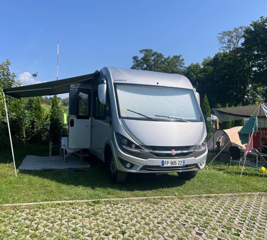 Camping car intégral série spécial