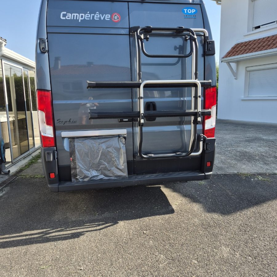 CAMPEREVE MAGELAN 746 SAPHIR