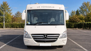 Camping car avant.jpg