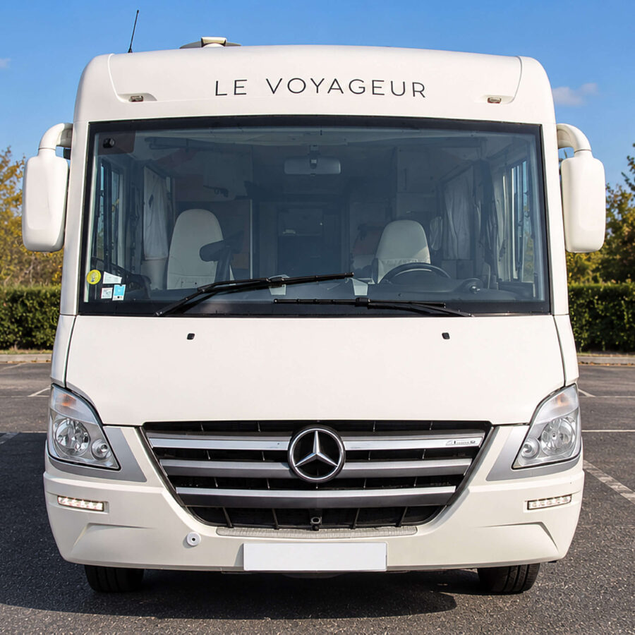 Camping car avant.jpg